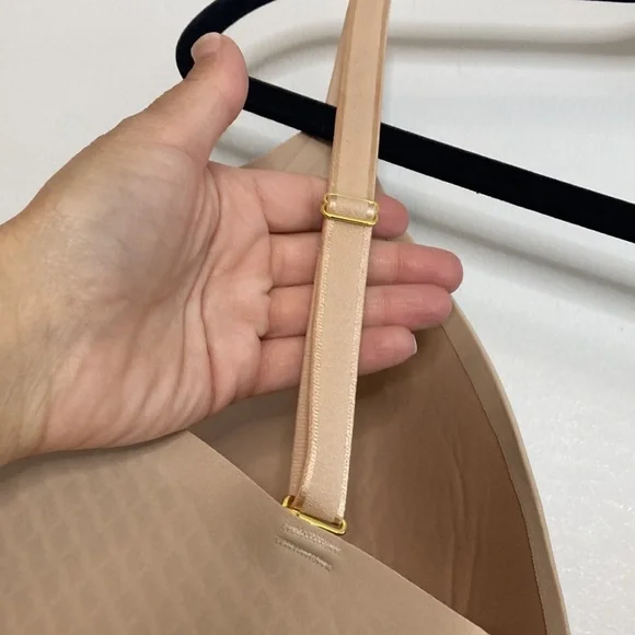 Knix Beige WingWoman Bra Size 8+ 40F 42F 40G 42G Wireless Comfy - Picture 4 of 11